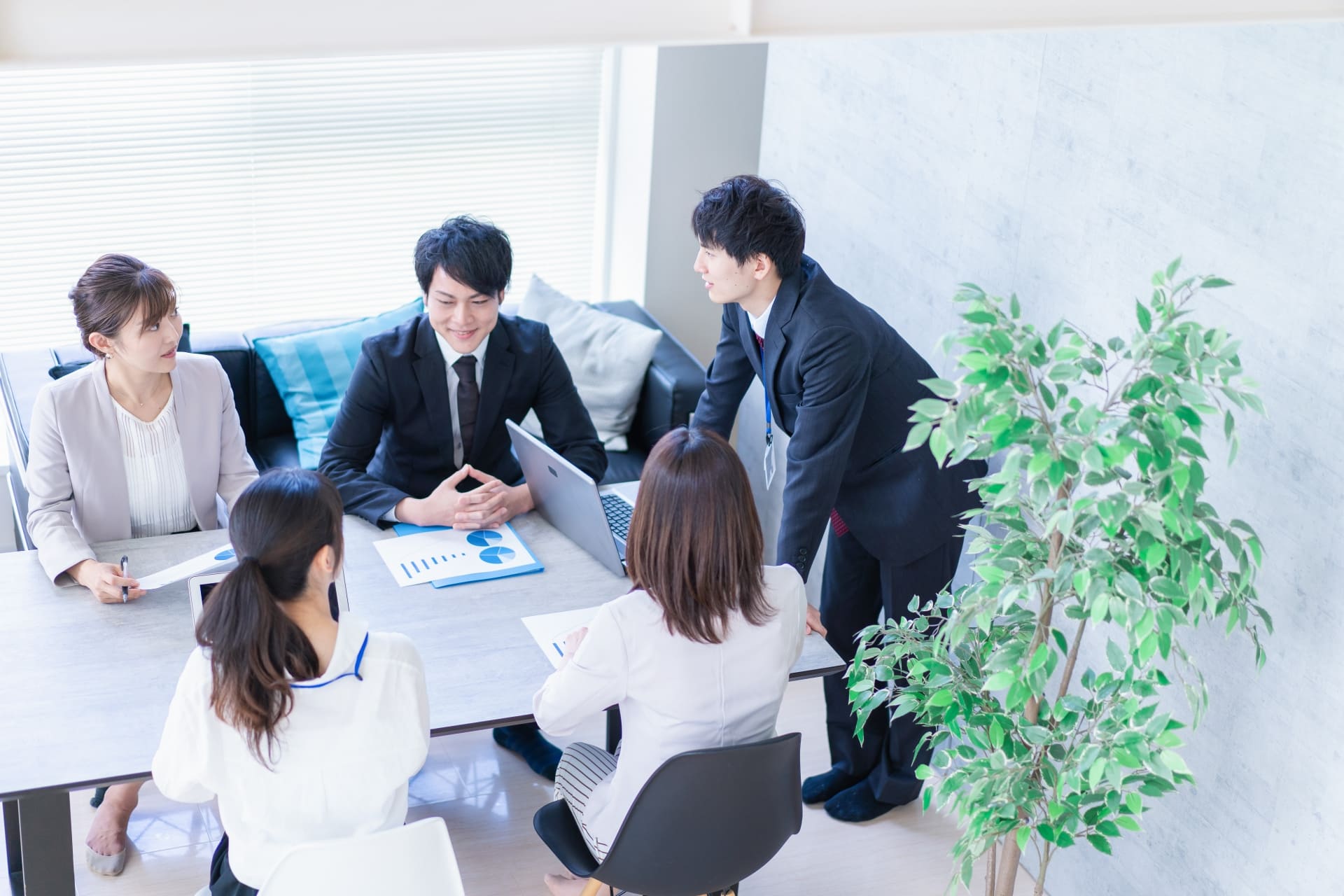 仕事について背景イメージ
